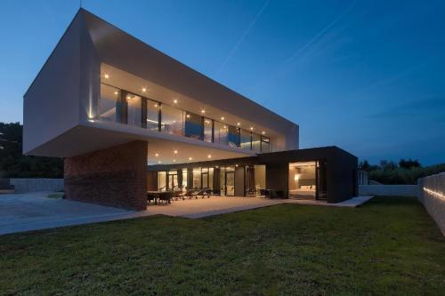 Ferienhaus mit Privatpool für 10 Personen ca 250 qm in Ližnjan, Istrien Südküste von Istrien