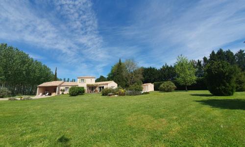 Κήπος έξω από το Les deux glycines Bed and Breakfast
