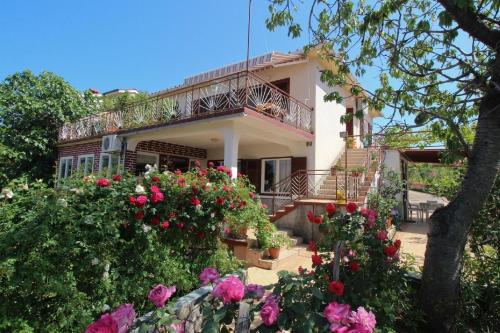 Apartment Dragica-Meerblick, 280 m vom Meer