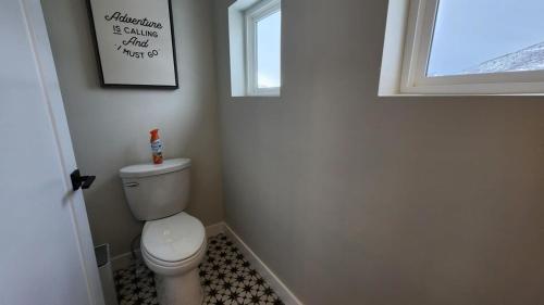 Koupelna v ubytování Pristine 3BR with Hot Tub 15min to Park City