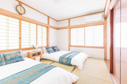 源泉かけ流し温泉付き貸し切り別荘白浜観光に最適の立地14名宿泊可能