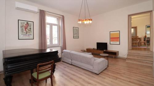 Wehost Apartment Near Fabrika