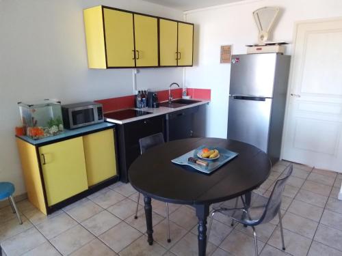 Photo de la galerie de l'établissement Grand studio avec vue, à Sète