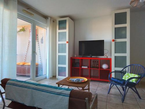 Photo de la galerie de l'établissement Grand studio avec vue, à Sète