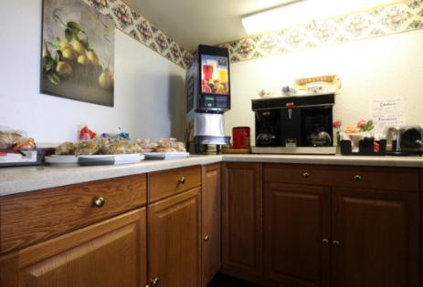Americas Best Value Inn Macomb – Photos 2