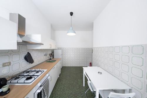Large Family Apartment near Vatican 180 sqm Sleeps 8