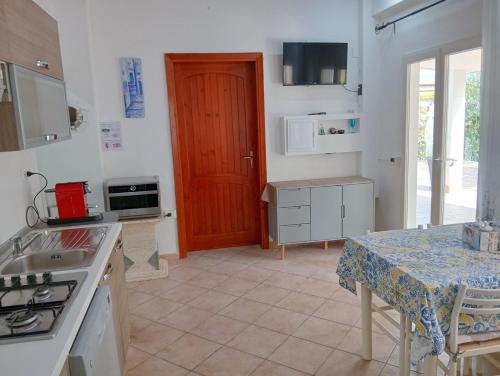 Dapur atau dapur kecil di Casa vacanze l'ulivo