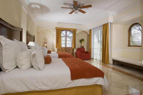 Foto da galeria de Hacienda Real del Caribe Hotel em Playa del Carmen