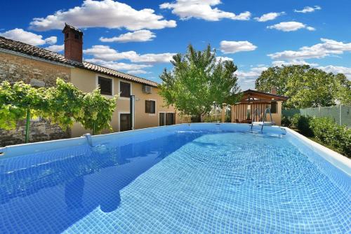 Ferienhaus mit Privatpool für 6 Personen ca 55 qm in Galižana, Istrien Istrische Riviera