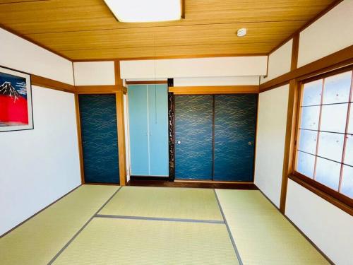 白浜町にあるまるごと貸切別荘　全部屋海を眺める炭火BBQ 温水プール付き　白良浜車3分、千畳敷、三段壁徒歩圏のギャラリーの写真