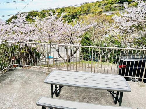 まるごと貸切別荘　全部屋海を眺める炭火BBQ 温水プール付き　白良浜車3分、千畳敷、三段壁徒歩圏にあるバルコニーまたはテラス