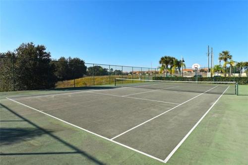 Quiet Disney Condo w/ Balcony ~ 2 Miles to Disney World! photo 40