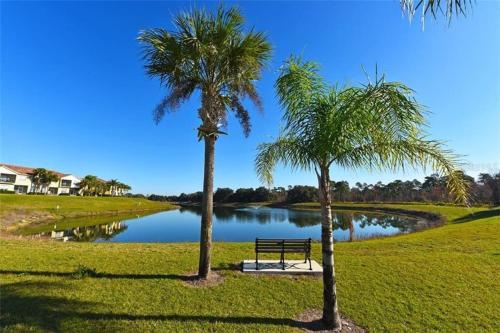 Quiet Disney Condo w/ Balcony ~ 2 Miles to Disney World! photo 42