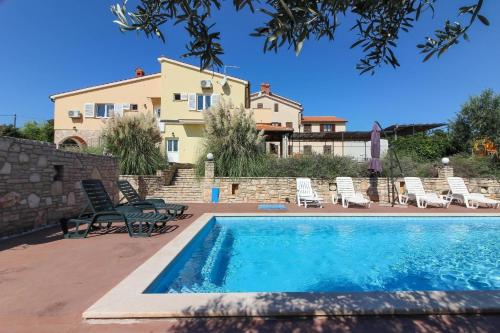Ferienhaus mit Privatpool für 8 Personen ca 210 qm in Pavicini, Istrien Südküste von Istrien