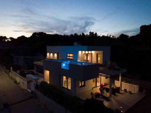 Ferienhaus mit Privatpool für 6 Personen ca 150 qm in Medulin, Istrien Südküste von Istrien