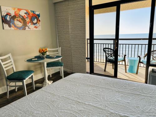 Sea La Vie Oceanfront Studio photo 27