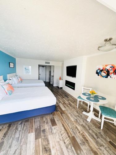 Sea La Vie Oceanfront Studio photo 8