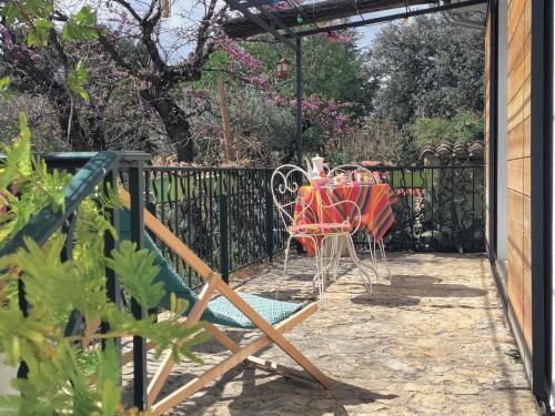 Zahrada ubytování Maison familiale avec piscine et grand jardin