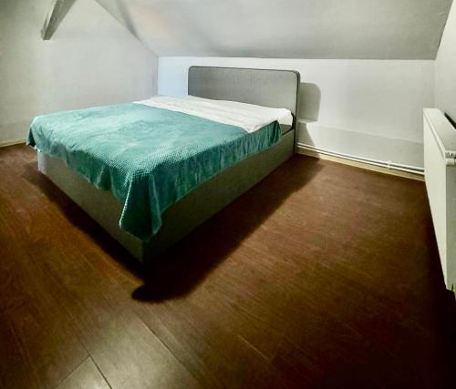 Cama o camas de una habitación en Serbian House