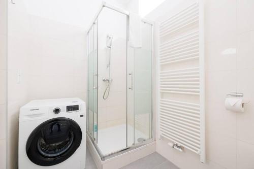 Modern Apartment near City Center - 2BR, Netflix