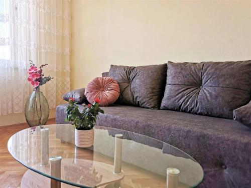 Apartment Jakominic - Balkon, Gartenblick