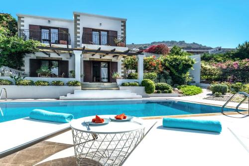 Villa Sunshine very close to the beach