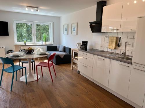 Η κουζίνα ή μικρή κουζίνα στο Schöne Ferienwohnung in Stockach