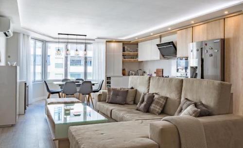 FIRST LINE BEACH APARTMENT IN MARBELLA