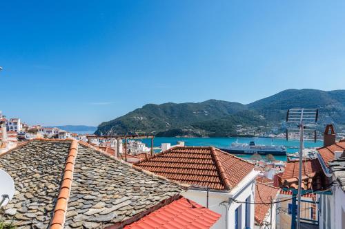 To Koukounari Skopelos
