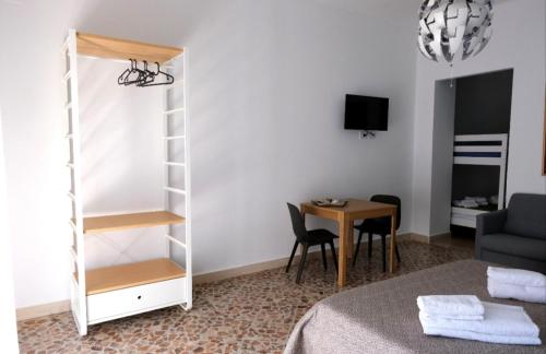 TV a/nebo společenská místnost v ubytování Sole & Luna Guest House