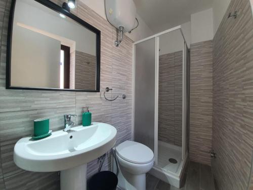 Koupelna v ubytování CASA DINA - Fondi Vertice Rooms