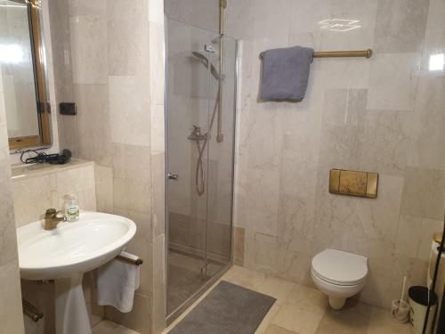 Koupelna v ubytování Traumhaus im Wald