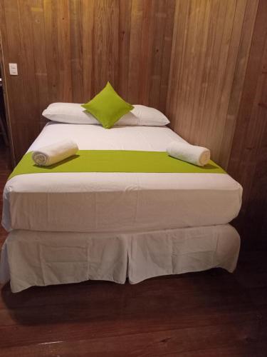 Cama ou camas em um quarto em Punta Bonita