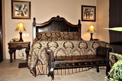 Χώρος καθιστικού στο Luxurious 1 Bedroom Ocean Front in Las Palomas