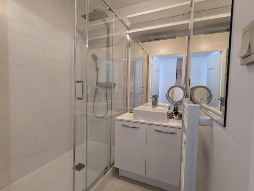 Arcachon Centre: Beau T2 53m² avec Terrasse, Parking, Ascenseur, Proche Plage et Commerces