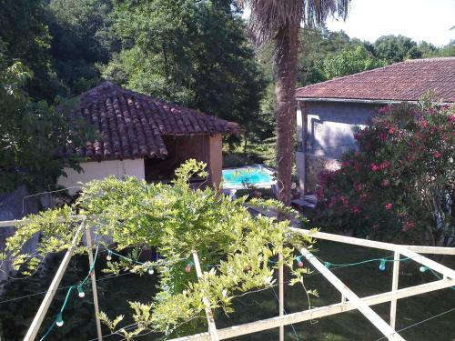 Galería fotográfica de Maison d'hôtes Brameloup Jardin Ovale en Coudures