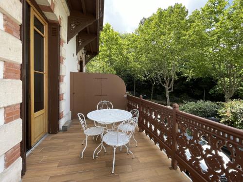 Appartement central avec terrasse et parking à Arcachon - FR-1-420-138