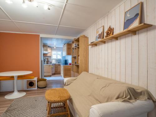 Photo de la galerie de l'établissement Maison T3 indépendante avec jardin, Wi-Fi et terrasse - Biscarrosse Lac, 4 pers. - FR-1-521-245, à Biscarrosse