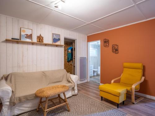 Photo de la galerie de l'établissement Maison T3 indépendante avec jardin, Wi-Fi et terrasse - Biscarrosse Lac, 4 pers. - FR-1-521-245, à Biscarrosse