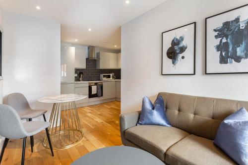 Η κουζίνα ή μικρή κουζίνα στο Smart 1 Bed Apartment in the Heart of Eastleigh