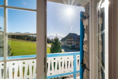 Ein allgemeiner Bergblick oder ein Berglick von des Hotels aus