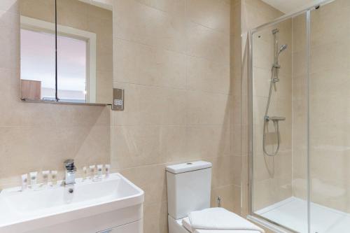 Koupelna v ubytování Spacious 2 Bed Apartment in Manchester Centre