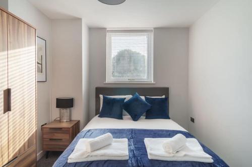Katil atau katil-katil dalam bilik di Modern 1 Bedroom Liverpool Apartment