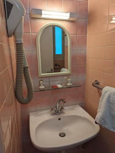 Koupelna v ubytování Auberge Des Pins