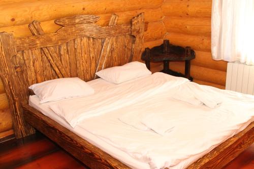 Postel nebo postele na pokoji v ubytování Hotel Berloga-Sinevir