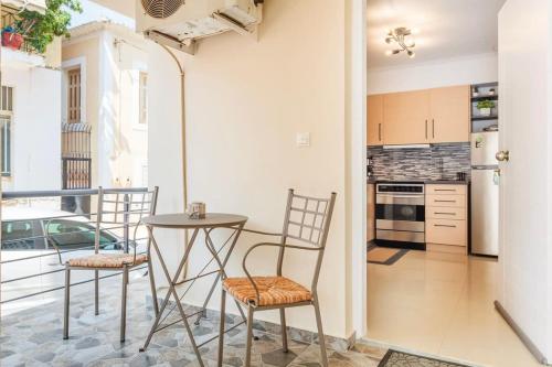 Kalamata Lime Studio - Cozy Gem with Private Parking