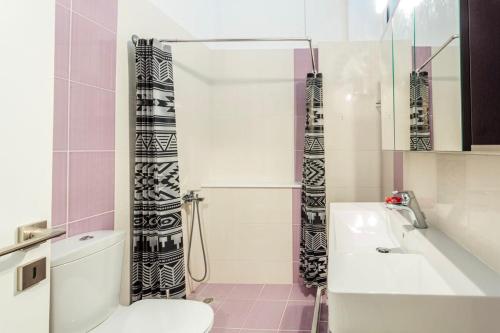 Kalamata Rose Nest - Urban Comfy Escape