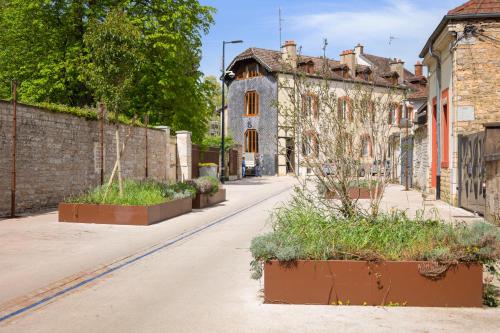 Charme & Tranquillité : Jardin de l’Arquebuse/Gare