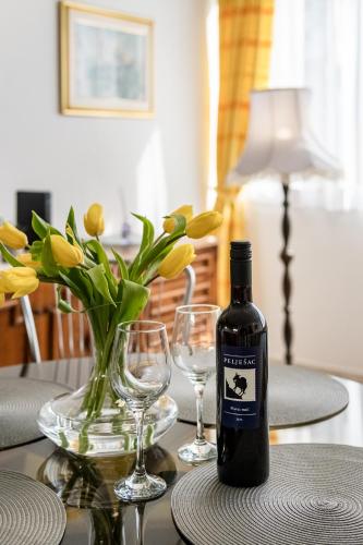 Pine Three Suite - Split centre