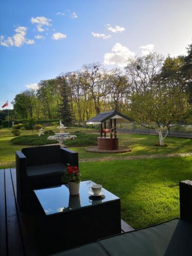 Ein Garten an der Unterkunft Na Skraju Lasu Bielinek